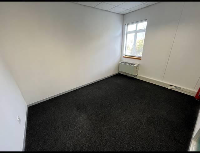 74M² OFFICE TO LET IN CONSTANTIA